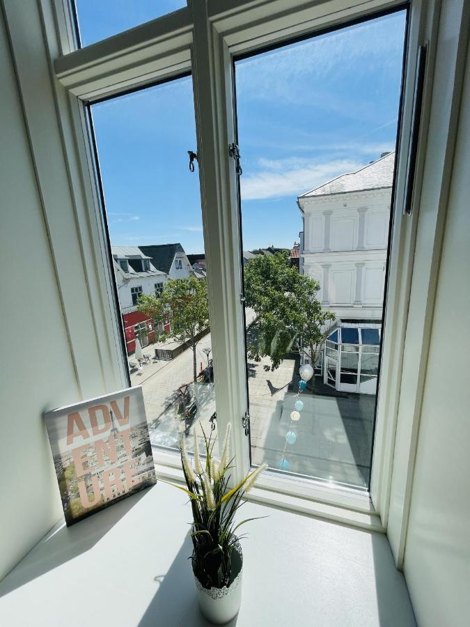 Aday - Blue Light Suite Apartment In The Center Of הייורינג מראה חיצוני תמונה