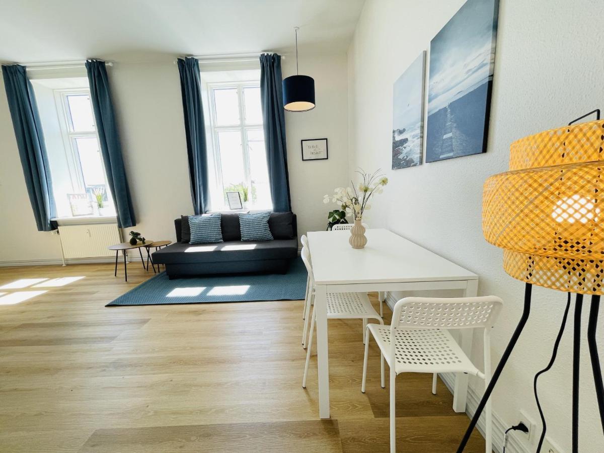 Aday - Blue Light Suite Apartment In The Center Of הייורינג מראה חיצוני תמונה