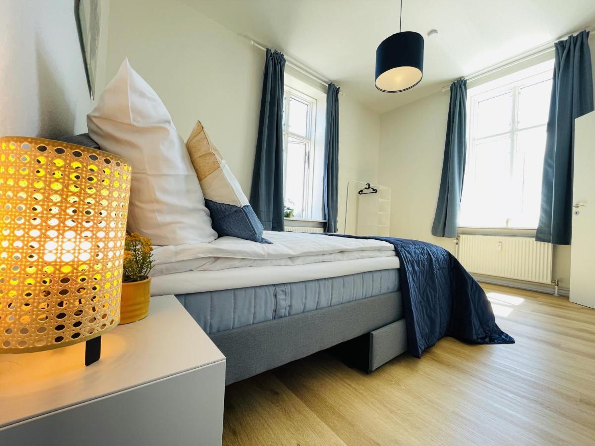 Aday - Blue Light Suite Apartment In The Center Of הייורינג מראה חיצוני תמונה